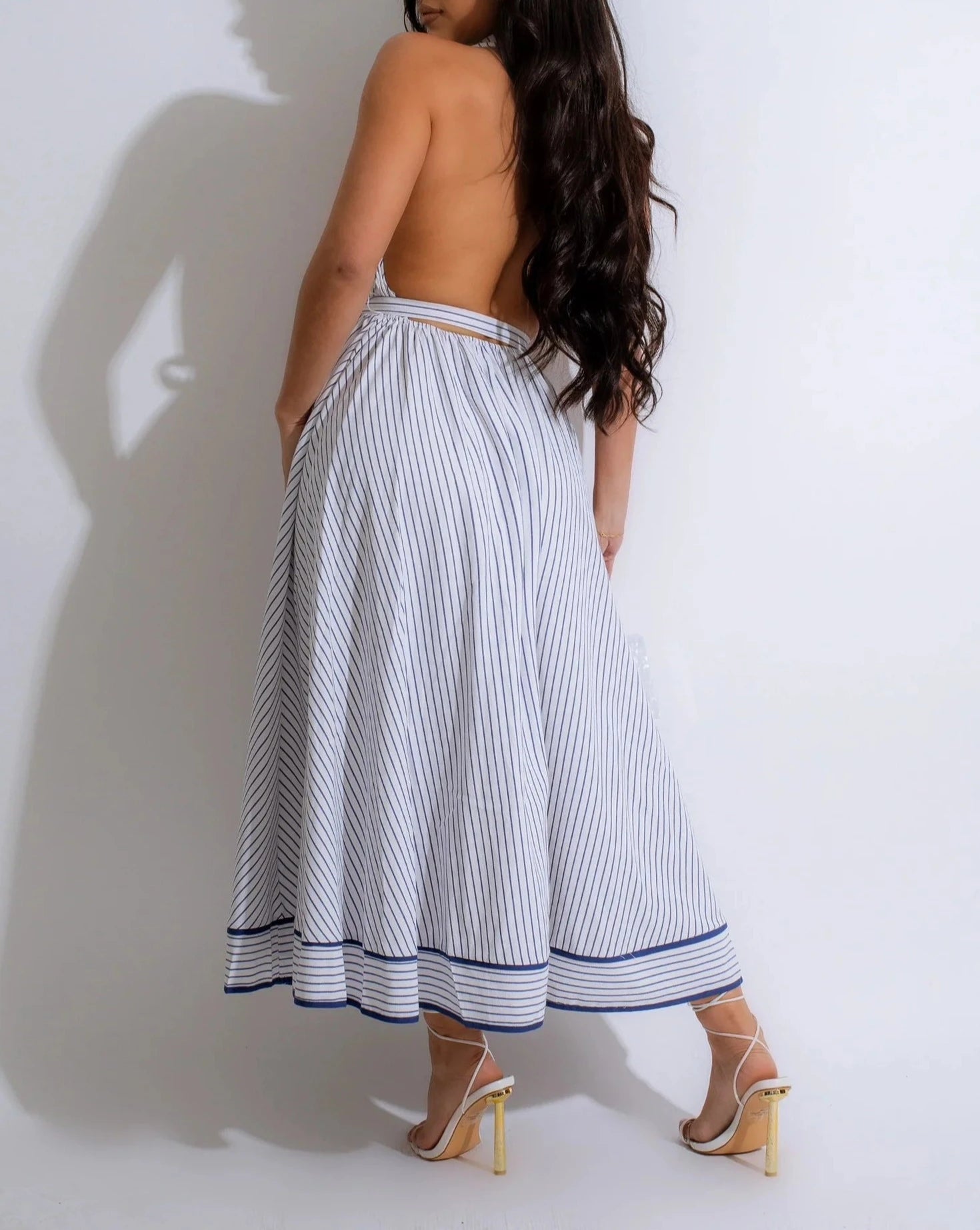 Pinstripe Millionaire Bae Midi Dress BlueSimplyDerri

Elevate your style with elegance through our Pinstripe Millionaire Bae Midi Dress, a sophisticated garment that adds a modern touch to a classic design. This refinDressPinstripe Millionaire Bae Midi Dress Blue